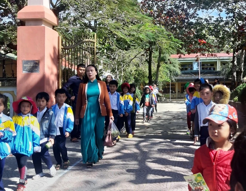 “Cổng trường an toàn giao thông”: Một mô hình hai lợi ích