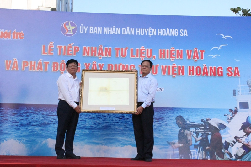 Đà Nẵng: Tiếp nhận tư liệu, hiện vật và phát động xây dựng Thư viện Hoàng Sa