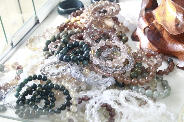 Đá quý hàng trăm triệu đồng được bày bán tại hội chợ xuân phố núi - 9