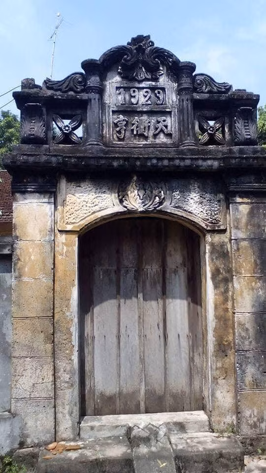 Cổng vào những ngôi nhà cổ