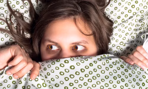 Chúng ta đều thỉnh thoảng gặp phải những cơn ác mộng. Ảnh: Huffington Post