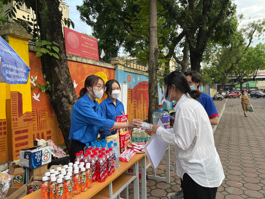 Tiếp sức thí sinh Tiếp sức thí sinh