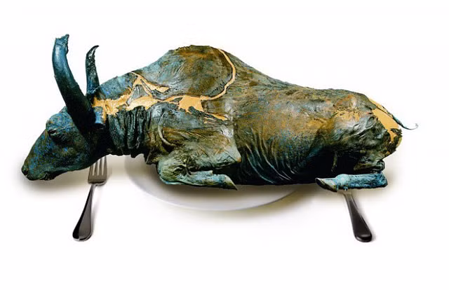 Các nhà khảo cổ làm gì khi phát hiện ra xác ướp bò rừng 36.000 năm tuổi? Họ đã... làm thử món bò hầm? - Hình 6