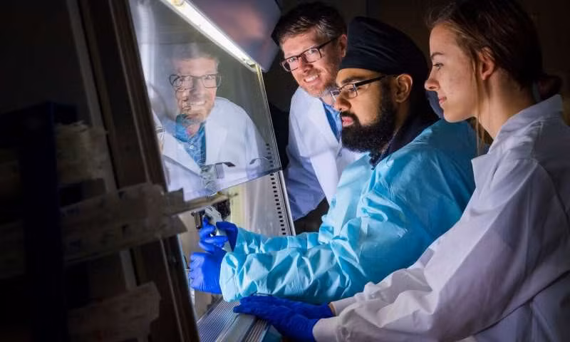 Sắp có vắc-xin phòng trị HIV/AIDS ảnh 1 Sắp có vắc-xin phòng trị HIV/AIDS ảnh 1