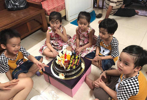 Ca sinh 5 đầu tiên ở Việt Nam bây giờ ra sao?