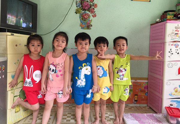 Ca sinh 5 đầu tiên ở Việt Nam bây giờ ra sao?