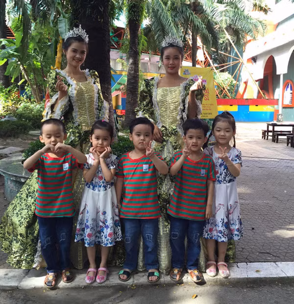 Ca sinh 5 đầu tiên ở Việt Nam bây giờ ra sao? Ca sinh 5 đầu tiên ở Việt Nam bây giờ ra sao?