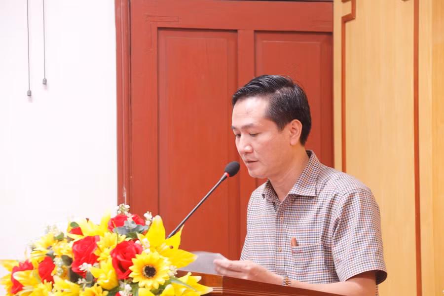 Thầy Nguyễn Nam Thắng - Hiệu trưởng Trường THPT Phan Đình Phùng, TP Hà Tĩnh đề xuất việc hỗ trợ nguồn kinh phí để nâng cấp, cải tạo cơ sở vật chất tại trường trong thời gian tới.