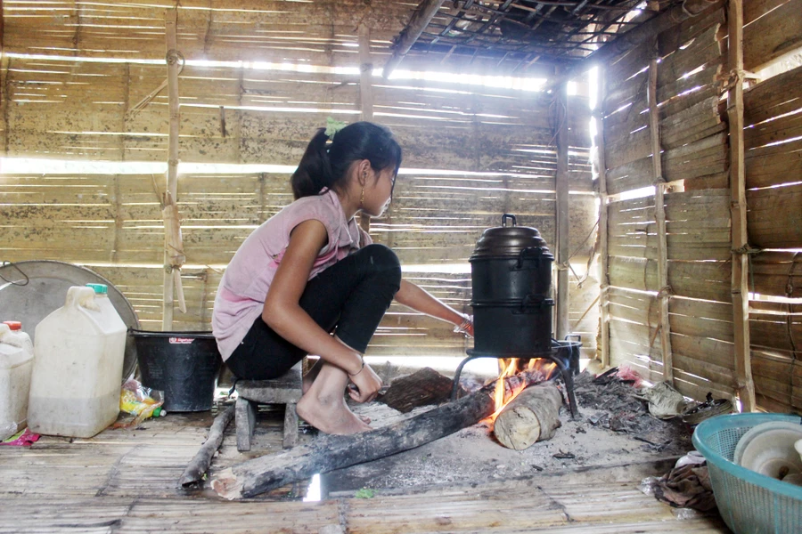 Các em tự túc sinh hoạt, ăn uống sau giờ học