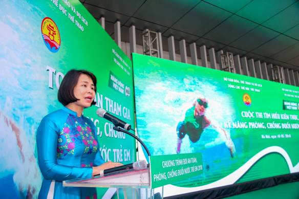 Bà Lê Thị Hoàng Yến phát biểu tại lễ phát động