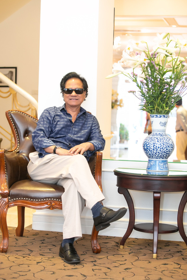 Bất ngờ với nhan sắc người vợ tay hòm chìa khóa của danh ca Chế Linh - Ảnh 2. Bất ngờ với nhan sắc người vợ tay hòm chìa khóa của danh ca Chế Linh - Ảnh 2.