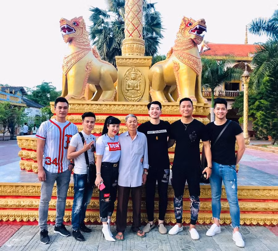 52461593_1291723774308897_569693661961388032_n