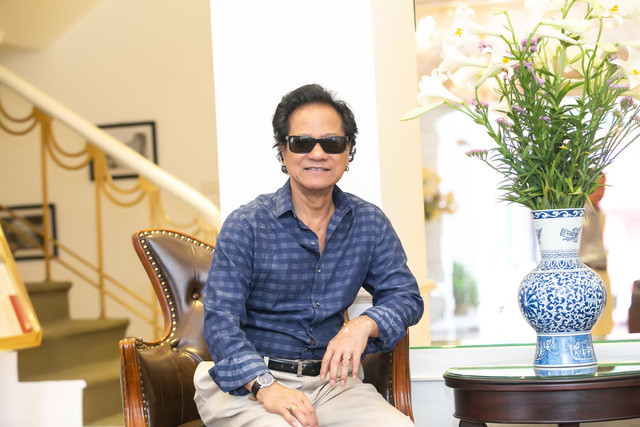 Bất ngờ với nhan sắc người vợ tay hòm chìa khóa của danh ca Chế Linh - Ảnh 1. Bất ngờ với nhan sắc người vợ tay hòm chìa khóa của danh ca Chế Linh - Ảnh 1.