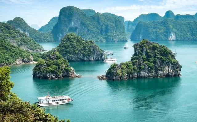 Vịnh Hạ Long lọt top 35 kỳ quan thiên nhiên đẹp nhất thế giới