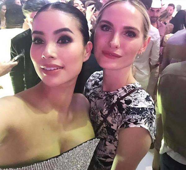 "Tái xuất” cực lộng lẫy, Phạm Hương vẫn dính nghi vấn sinh con từ chi tiết không ngờ ảnh 9 chinh thuc "tai xuat" cuc long lay, pham huong tiep tuc dinh nghi van sinh con boi chi tiet nay - 9