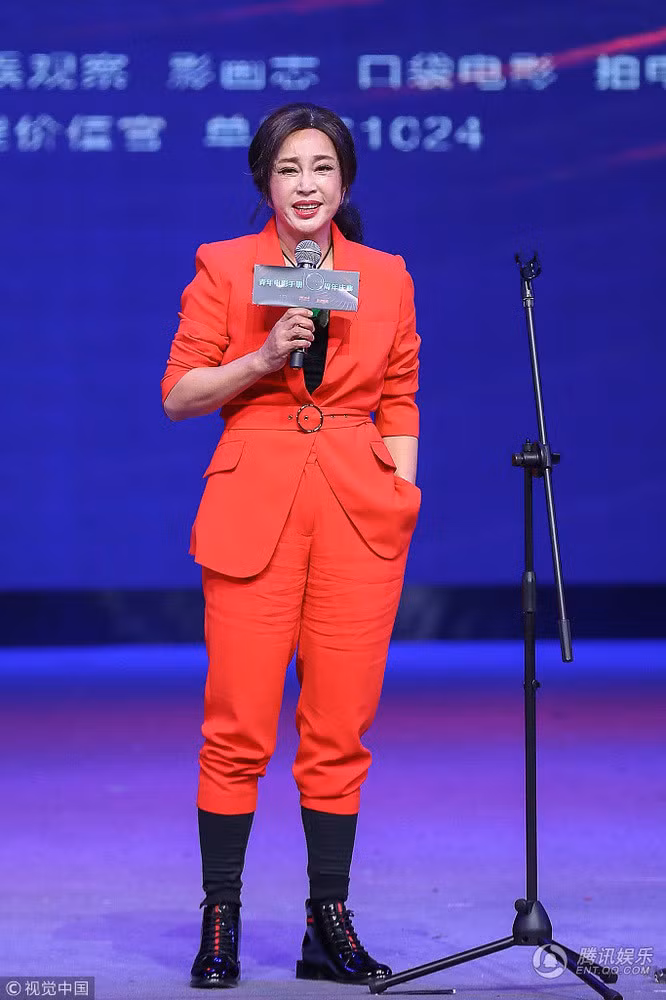 Ngã ngửa nhan sắc đời thực khác xa ảnh chỉnh sửa của Võ Mỵ Nương Lưu Hiểu Khánh: Đầy di chứng thẩm mỹ! - Ảnh 8.