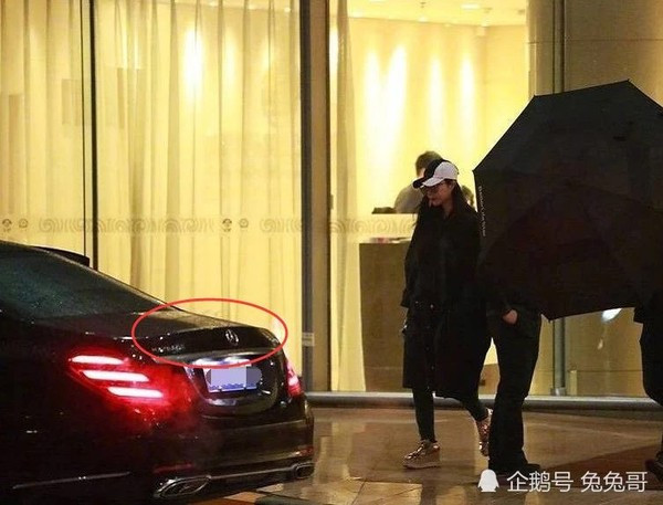 Hình ảnh đập tan tin đồn Phạm Băng Băng bán nhà, xe sang để trả tiền phạt thuế ảnh 10 Hình ảnh này của Phạm Băng Băng đập tan hoàn toàn tin đồn cô phải bán nhà, xe sang để trả tiền phạt thuế