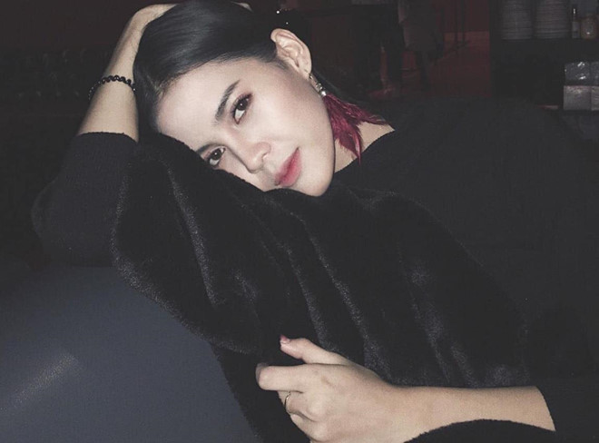 Souphaphone Somvichith (sinh năm 1997) đăng quang Hoa hậu Hoàn Vũ Lào 2017. Cô là hoa hậu đầu tiên của Lào tham gia cuộc thi Miss Universe. Trang cá nhân của cô nhận được gần 60.000 lượt theo dõi. Dan hot girl xinh dep va sang chanh toan Hoa hau, nguoi mau cua Lao hinh anh 1