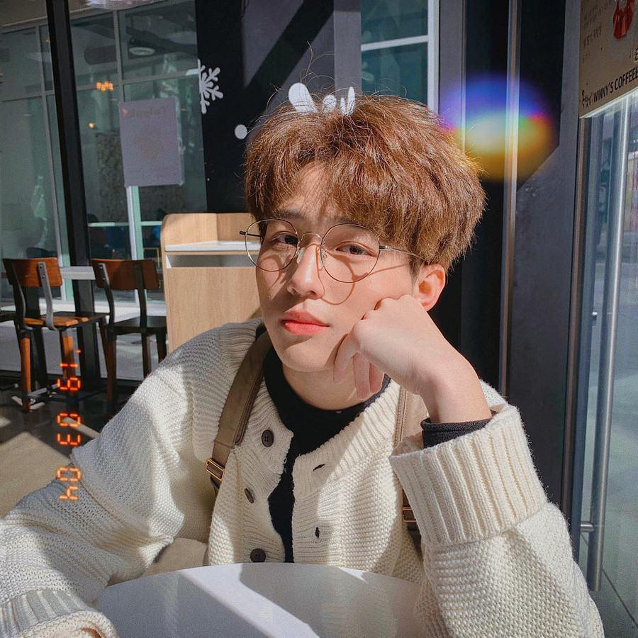 Hội con nhà giàu Việt đón chào thành viên mới: 15 tuổi đã cực kì bảnh bao, đẹp trai như idol Hàn Quốc - Ảnh 2. Hội con nhà giàu Việt đón chào thành viên mới: 15 tuổi đã cực kì bảnh bao, đẹp trai như idol Hàn Quốc - Ảnh 2.