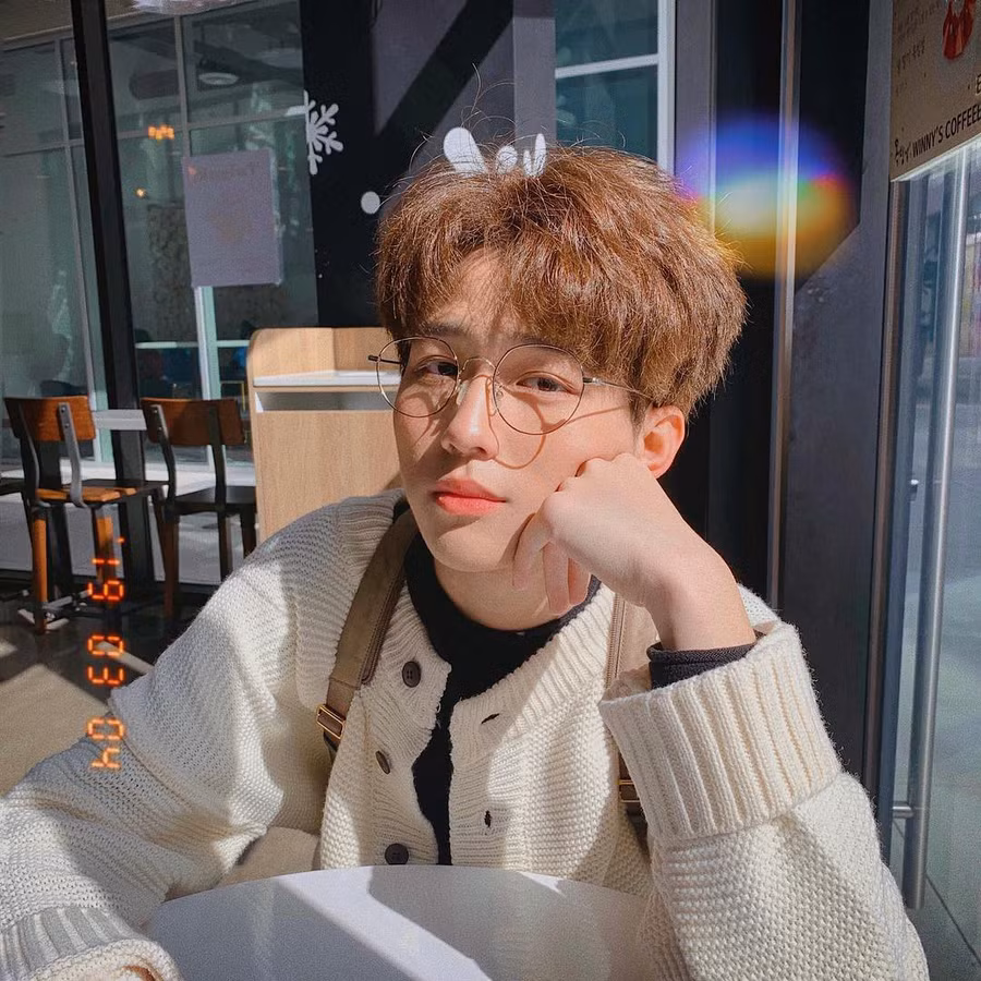 Hội con nhà giàu Việt đón chào thành viên mới: 15 tuổi đã cực kì bảnh bao, đẹp trai như idol Hàn Quốc - Ảnh 2. Hội con nhà giàu Việt đón chào thành viên mới: 15 tuổi đã cực kì bảnh bao, đẹp trai như idol Hàn Quốc - Ảnh 2.