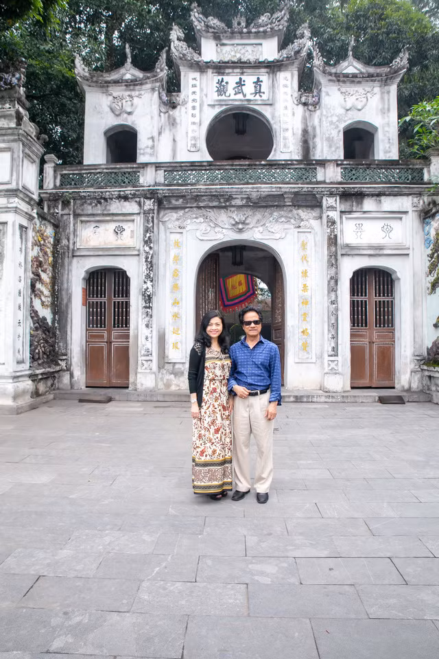 Bất ngờ với nhan sắc người vợ tay hòm chìa khóa của danh ca Chế Linh - Ảnh 15.