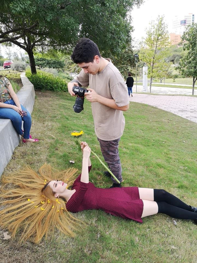 Chỉ cần có bạn làm thiết kế, ảnh xấu đến đâu cũng trở nên chất ngất thế này ảnh 6 Choi voi nguoi ban lam thiet ke, anh xau den dau cung tro nen