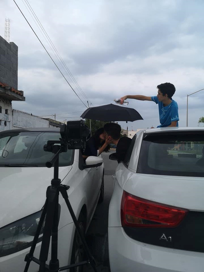 Chỉ cần có bạn làm thiết kế, ảnh xấu đến đâu cũng trở nên chất ngất thế này ảnh 8 Choi voi nguoi ban lam thiet ke, anh xau den dau cung tro nen