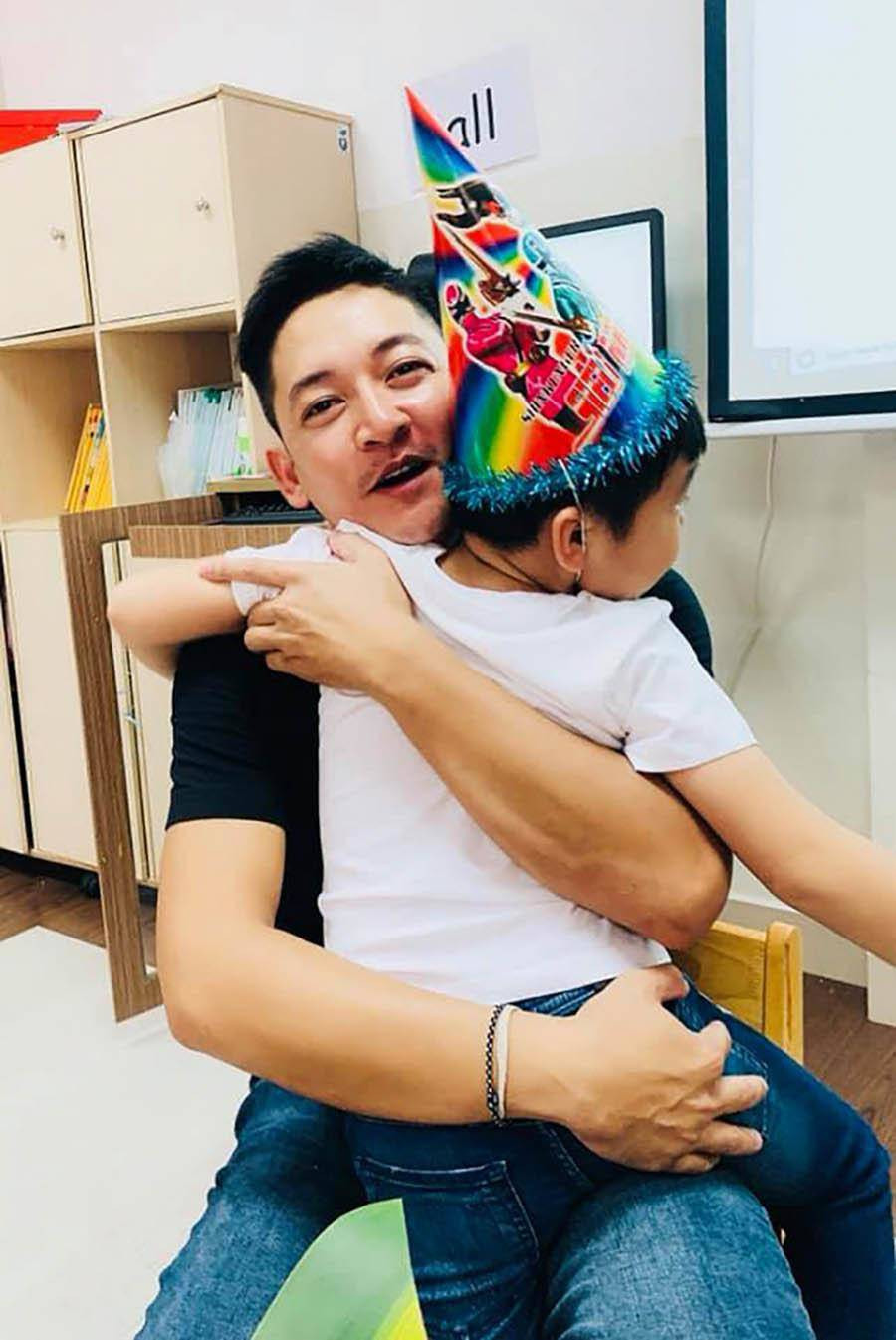 Cuộc sống làm mẹ đơn thân ít ai ngờ của mỹ nhân Việt lấy chồng giàu có năm 19 tuổi ảnh 12 cuoc song lam me don than day bat ngo cua my nhan viet lay chong giau co nam 19 tuoi - 12