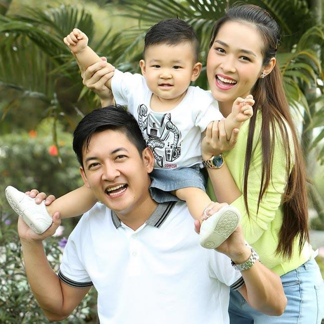 Cuộc sống làm mẹ đơn thân ít ai ngờ của mỹ nhân Việt lấy chồng giàu có năm 19 tuổi ảnh 1 cuoc song lam me don than day bat ngo cua my nhan viet lay chong giau co nam 19 tuoi - 1