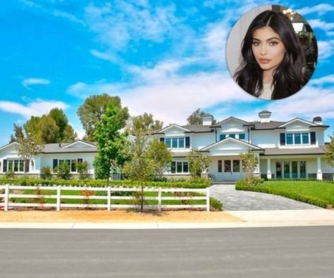 Lâu đài tinh khôi của cô nàng tỷ phú trẻ nhất thế giới Kylie Jenner ảnh 1 Lâu đài tinh khôi của cô nàng tỷ phú trẻ nhất thế giới Kylie Jenner ảnh 1