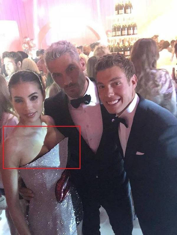 "Tái xuất” cực lộng lẫy, Phạm Hương vẫn dính nghi vấn sinh con từ chi tiết không ngờ ảnh 7 chinh thuc "tai xuat" cuc long lay, pham huong tiep tuc dinh nghi van sinh con boi chi tiet nay - 7