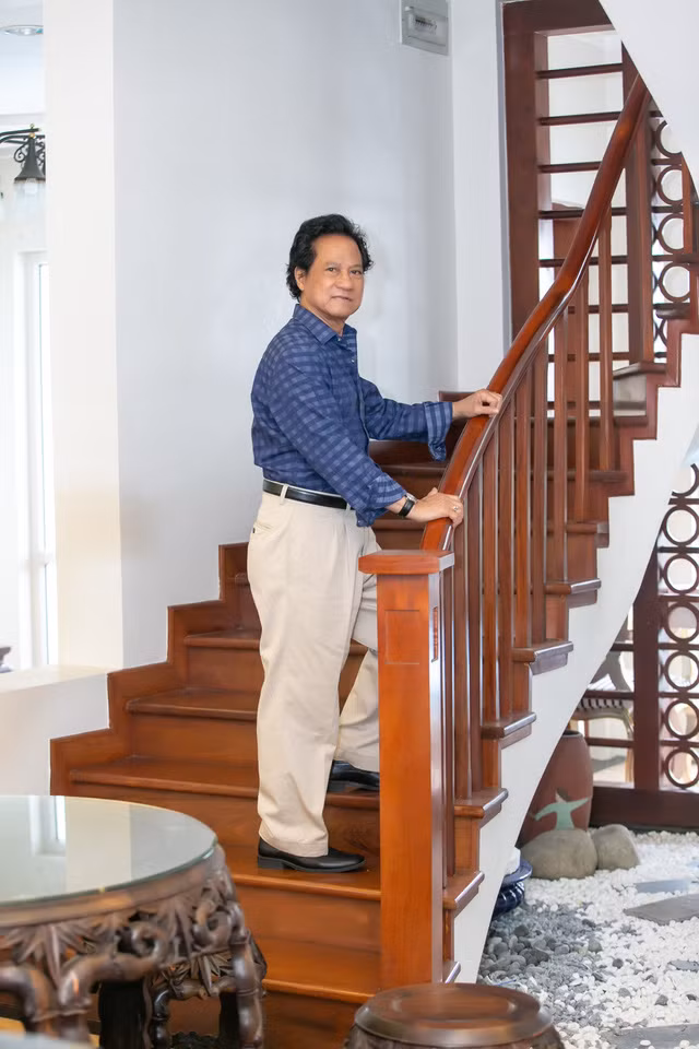 Bất ngờ với nhan sắc người vợ tay hòm chìa khóa của danh ca Chế Linh - Ảnh 6.