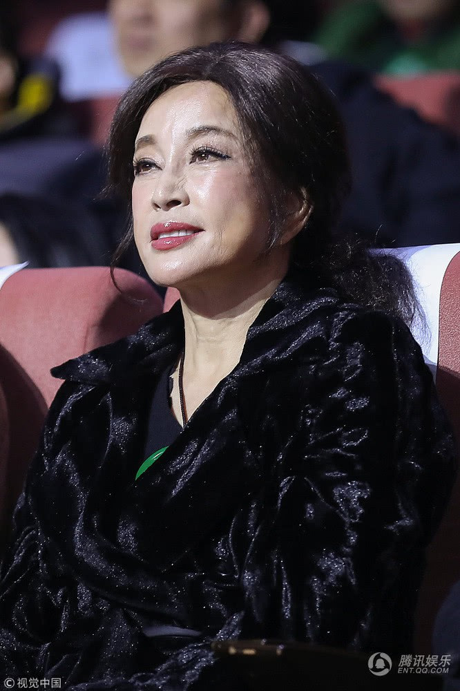 Ngã ngửa nhan sắc đời thực khác xa ảnh chỉnh sửa của Võ Mỵ Nương Lưu Hiểu Khánh: Đầy di chứng thẩm mỹ! - Ảnh 4. Ngã ngửa nhan sắc đời thực khác xa ảnh chỉnh sửa của Võ Mỵ Nương Lưu Hiểu Khánh: Đầy di chứng thẩm mỹ! - Ảnh 4.