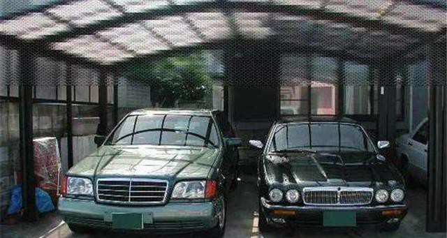 Chân dung ông trùm phim võ thuật mà Thành Long, Hồng Kim Bảo đều nể sợ ảnh 8 Ngôi sao - Chân dung ông trùm phim võ thuật mà Thành Long, Hồng Kim Bảo đều nể sợ (Hình 9).