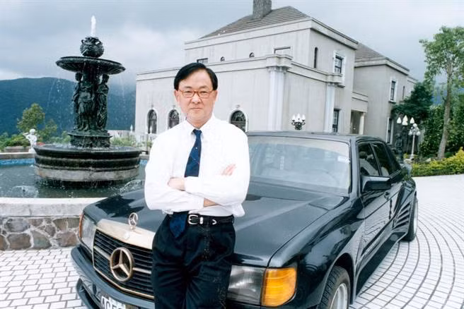 Chân dung ông trùm phim võ thuật mà Thành Long, Hồng Kim Bảo đều nể sợ ảnh 7 Ngôi sao - Chân dung ông trùm phim võ thuật mà Thành Long, Hồng Kim Bảo đều nể sợ (Hình 8).