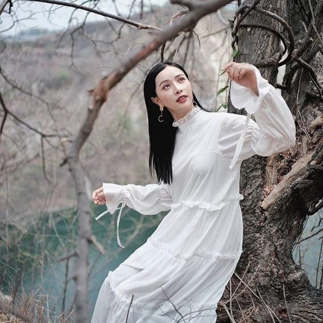 Dàn hot girl xinh đẹp và sang chảnh toàn Hoa hậu, người mẫu của Lào ảnh 14 Dan hot girl xinh dep va sang chanh toan Hoa hau, nguoi mau cua Lao hinh anh 14