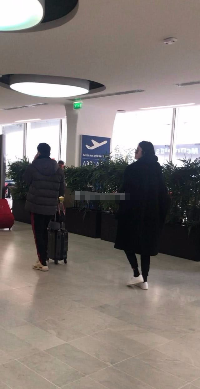 Sau chàng rể Harvard xịn, gia tộc trùm sòng bài Macau chuẩn bị có con dâu là chân dài Victorias Secret? - Ảnh 6. Sau chàng rể Harvard xịn, gia tộc trùm sòng bài Macau chuẩn bị có con dâu là chân dài Victorias Secret? - Ảnh 6.