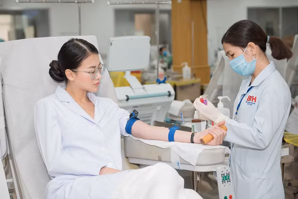 Hé lộ việc Hoa hậu Phương Khánh làm vào ngày sinh nhật 24 tuổi: Quá đẹp và ý nghĩa!