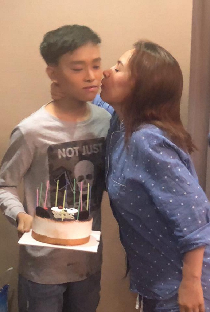 Quán quân "The Voice Kids" Hồ Văn Cường đón tuổi 16 thế nào? ảnh 1 Quan quan