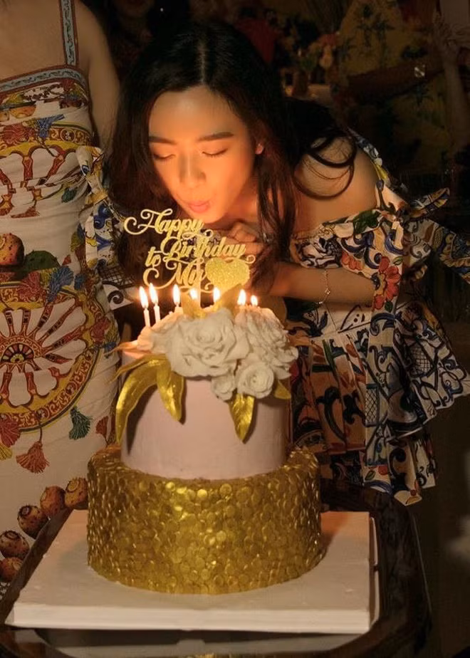 Con gái Hoa hậu Việt và đại gia: Xinh đẹp, thừa kế khối tài sản nghìn tỷ ảnh 15