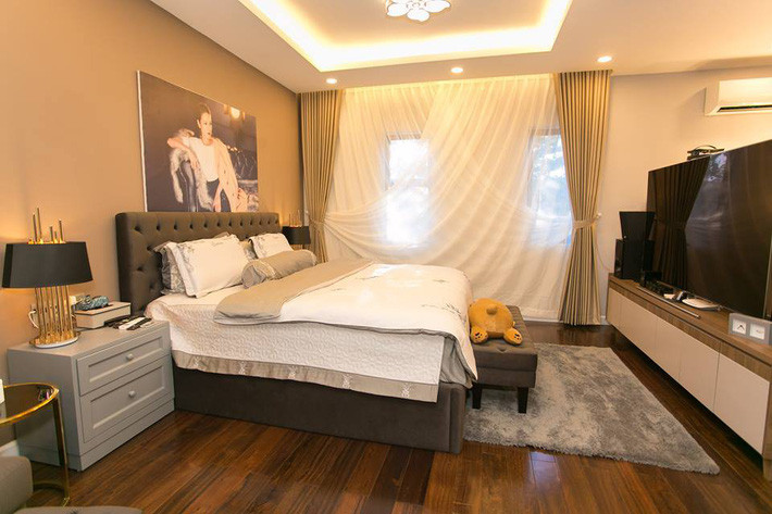 Ngắm biệt thự triệu đô bình yên với khu vườn rực rỡ sắc hoa cùng hồ cá Koi của Nhật Kim Anh giữa lòng Sài Gòn - Ảnh 15. Ngắm biệt thự triệu đô bình yên với khu vườn rực rỡ sắc hoa cùng hồ cá Koi của Nhật Kim Anh giữa lòng Sài Gòn - Ảnh 15.