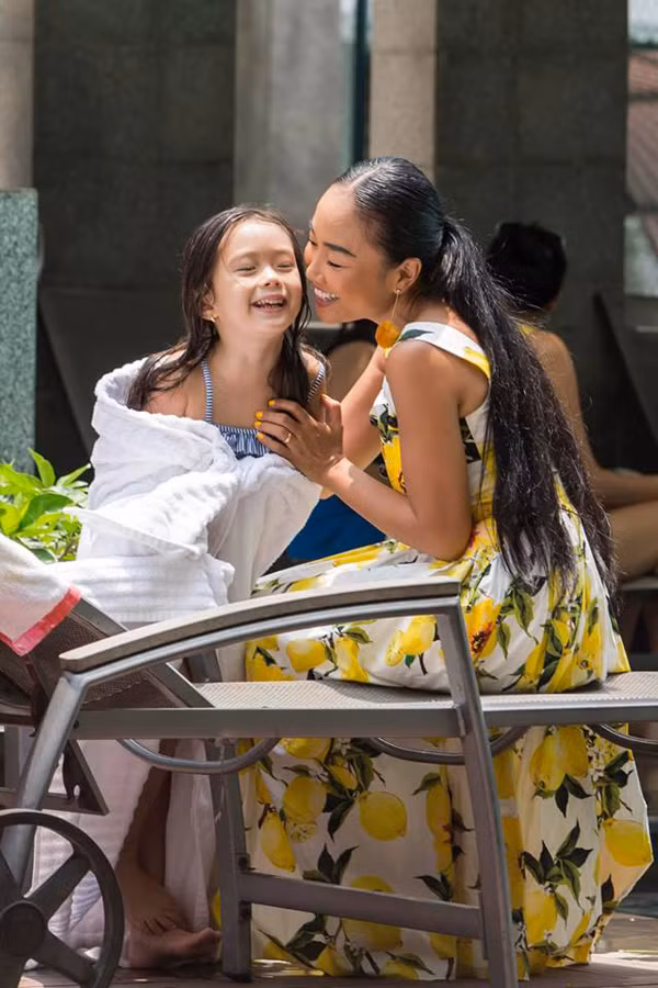 Nữ ca sĩ từng cho con gái làm mẫu ảnh, đóng MV cùng mình. Vợ chồng Đoan Trang mở tiệc mừng con gái tròn 5 tuổi - 6