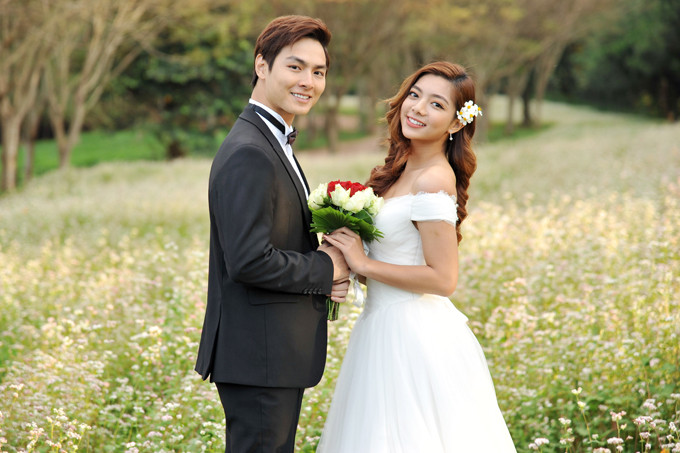 [Caption]Lật Mặt: Nhà có khách dự kiến được khởi chiếu tại các rạp trên toàn quốc từ ngày 12.04.2019. Nhưng ngay từ tối ngày 10.04, các khán giả đang nôn nóng được thưởng thức tác phẩm mới nhất của đạo diễn Lý Hải đã có thể gặp nhóm bạn của Vy và những vị khách rùng rợn trong các suất chiếu sớm sneakshow của bộ phim.