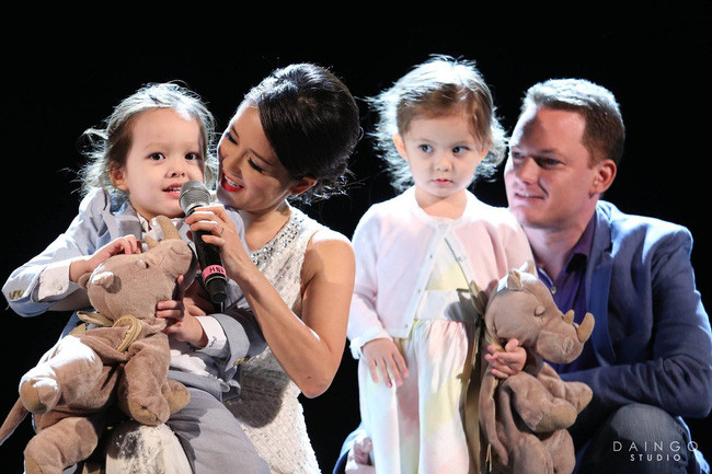 Hóa ra chính Hồng Nhung mới là người tới sau, chồng cũ của cô và vợ mới đã từng là “mối tình đầu” của nhau - Ảnh 3. Hóa ra chính Hồng Nhung mới là người tới sau, chồng cũ của cô và vợ mới đã từng là “mối tình đầu” của nhau - Ảnh 3.