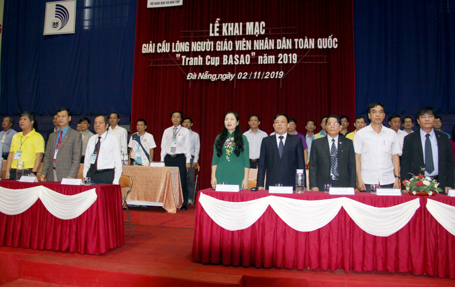 Các đại biểu dự khai mạc