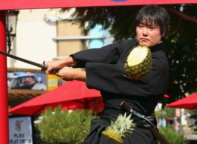 Kiếm sĩ siêu phản xạ người Nhật Isao Machii