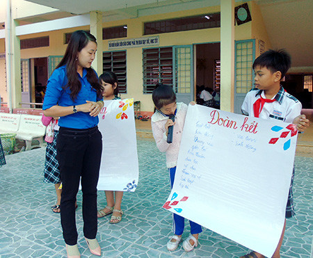 Hậu Giang: 3 tập thể và 1 cá nhân nhận bằng khen của Bộ Giáo dục và Đào tạo ảnh 1