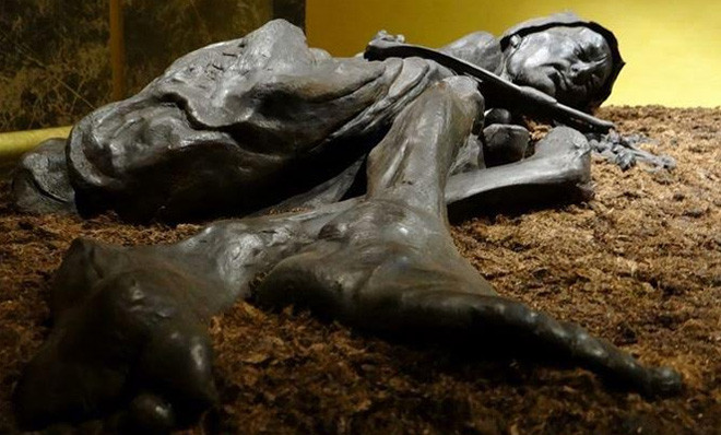 Xác ướp đầm lầy tại bán đảo Jutland, Đan Mạch.