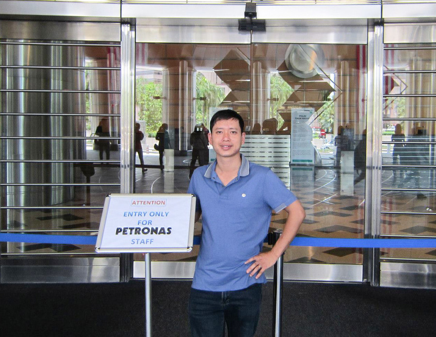 Thầy Tám trong dịp Sở GD&ĐT Nghệ An cử đi học khóa đào tạo ngắn hạn tại Malaysia Thầy Tám trong dịp Sở GD&ĐT Nghệ An cử đi học khóa đào tạo ngắn hạn tại Malaysia