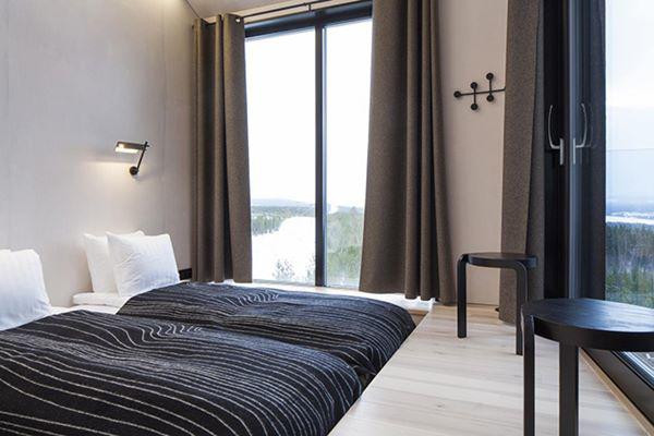 Báo Tây trầm trồ căn nhà kính “treo lơ lửng” giữa rừng cây ảnh 13 bao tay tram tro voi can nha kinh "treo lo lung" giua rung cay - 13